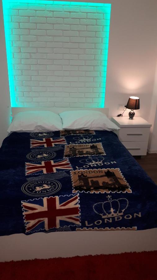 Apartament Centrum Panoramiczna Big Ben Z Balkonem-- Klimatyzacja-- Kielce Ngoại thất bức ảnh