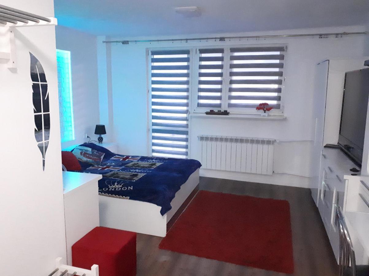 Apartament Centrum Panoramiczna Big Ben Z Balkonem-- Klimatyzacja-- Kielce Ngoại thất bức ảnh