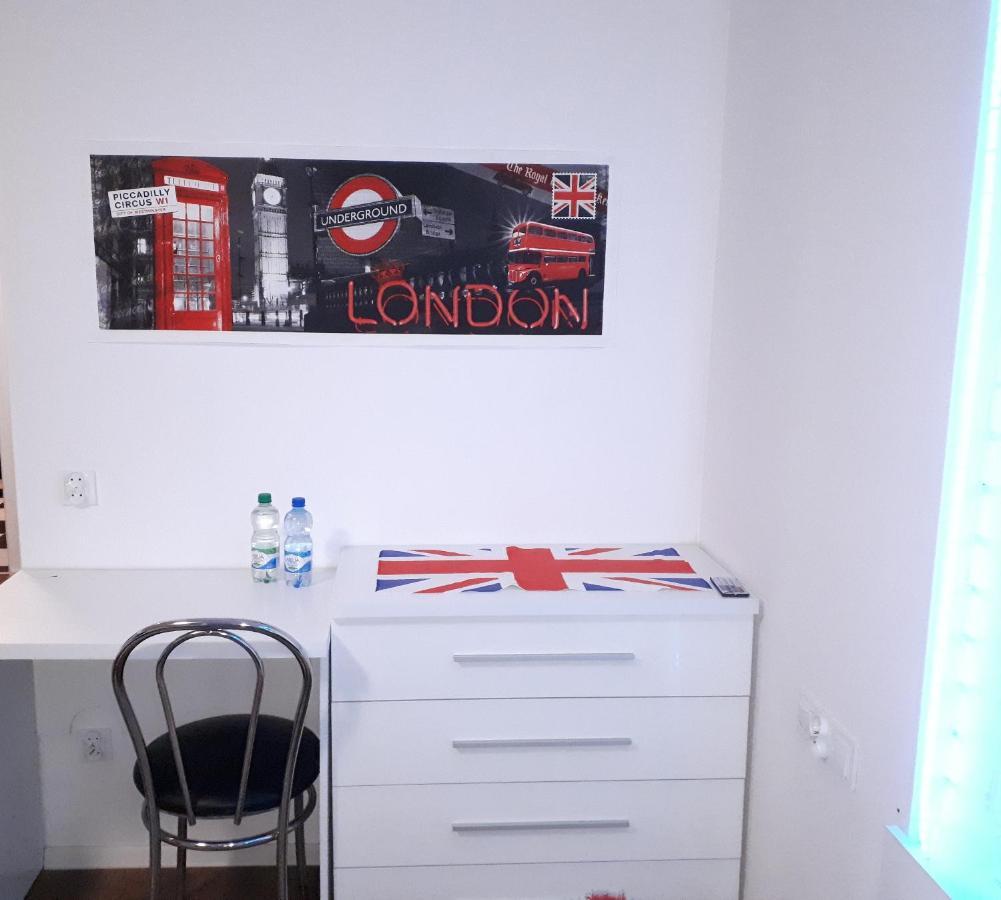 Apartament Centrum Panoramiczna Big Ben Z Balkonem-- Klimatyzacja-- Kielce Ngoại thất bức ảnh