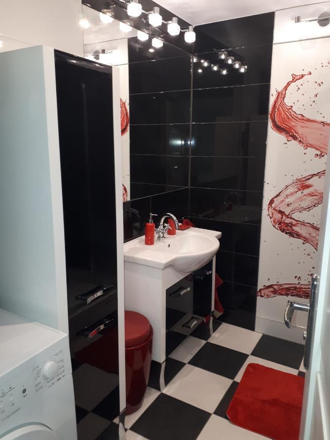 Apartament Centrum Panoramiczna Big Ben Z Balkonem-- Klimatyzacja-- Kielce Ngoại thất bức ảnh
